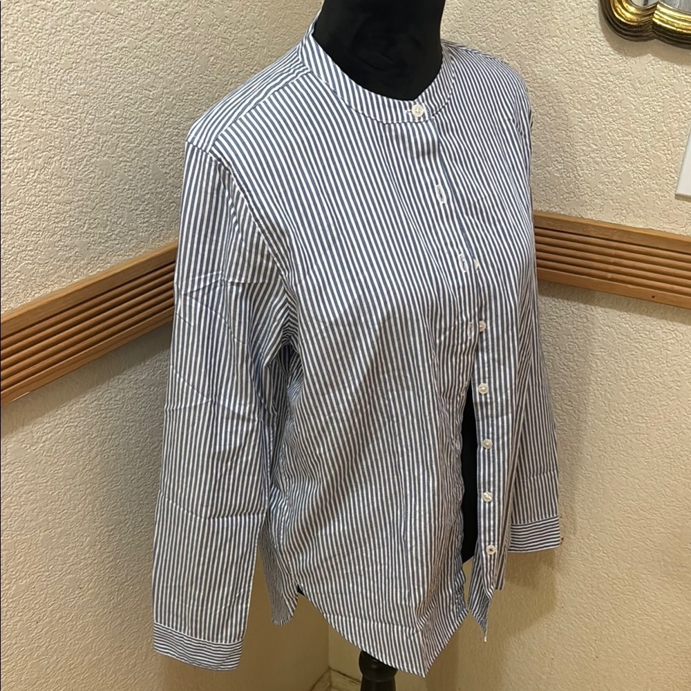 Cargo Crew Women  Will Collarless Blue & White Striped Button Down Shirt Size 12 - Picture 4 of 12
